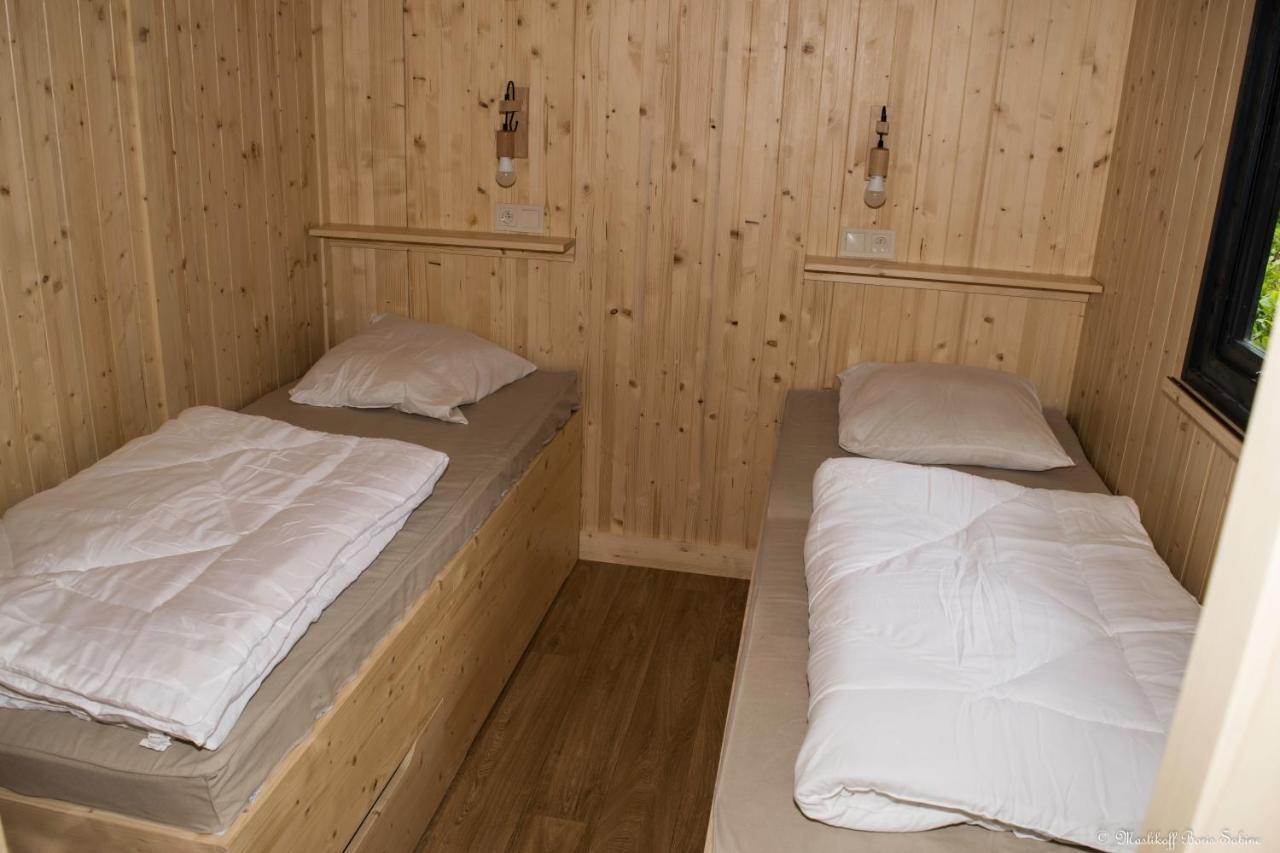 Hotel Camping Le Mouliat Moncrabeau Exterior foto