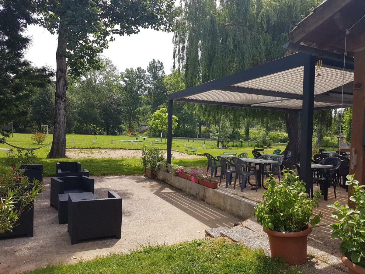Hotel Camping Le Mouliat Moncrabeau Exterior foto